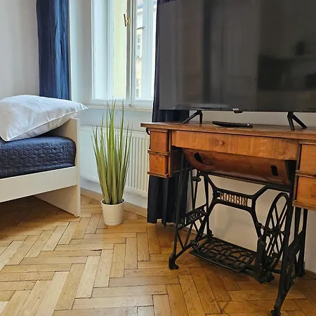 Slezska Apartment *